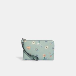 Corner Zip Wristlet With Mystical Floral Print